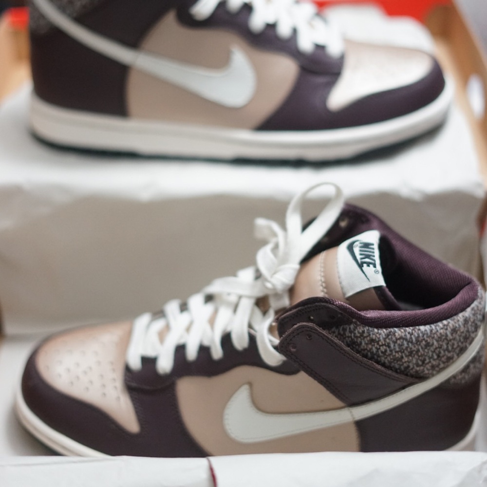 NEW! NIKE Women’s High Top Sneakers / Dunks